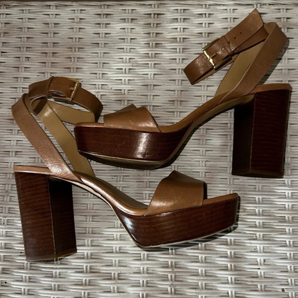 UEC MICHAEL Michael Kors Brown Platform Sandals with Chunky Heel